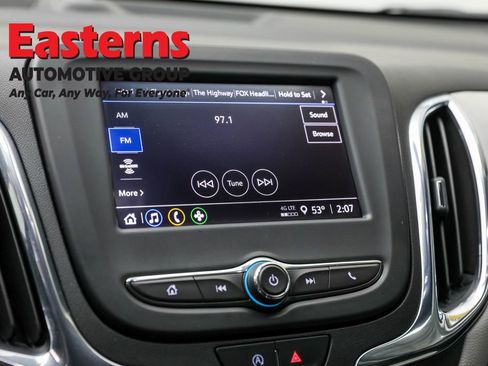 Used 2023 Chevrolet Equinox LT w/ Driver Convenience Package image 19