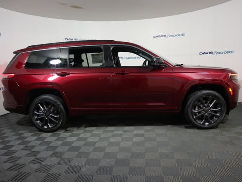 New 2026 Jeep Grand Cherokee L Limited AWD/4WD image 4
