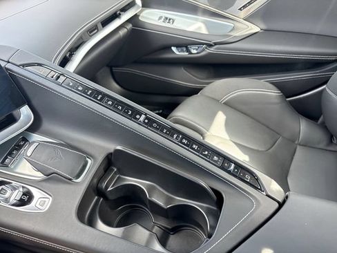 Used 2023 Chevrolet Corvette Stingray Premium Conv w/ Z51 Performance Package RWD image 19