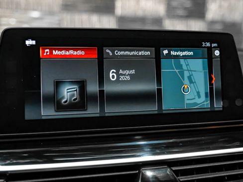 Used 2017 BMW 540i RWD image 31