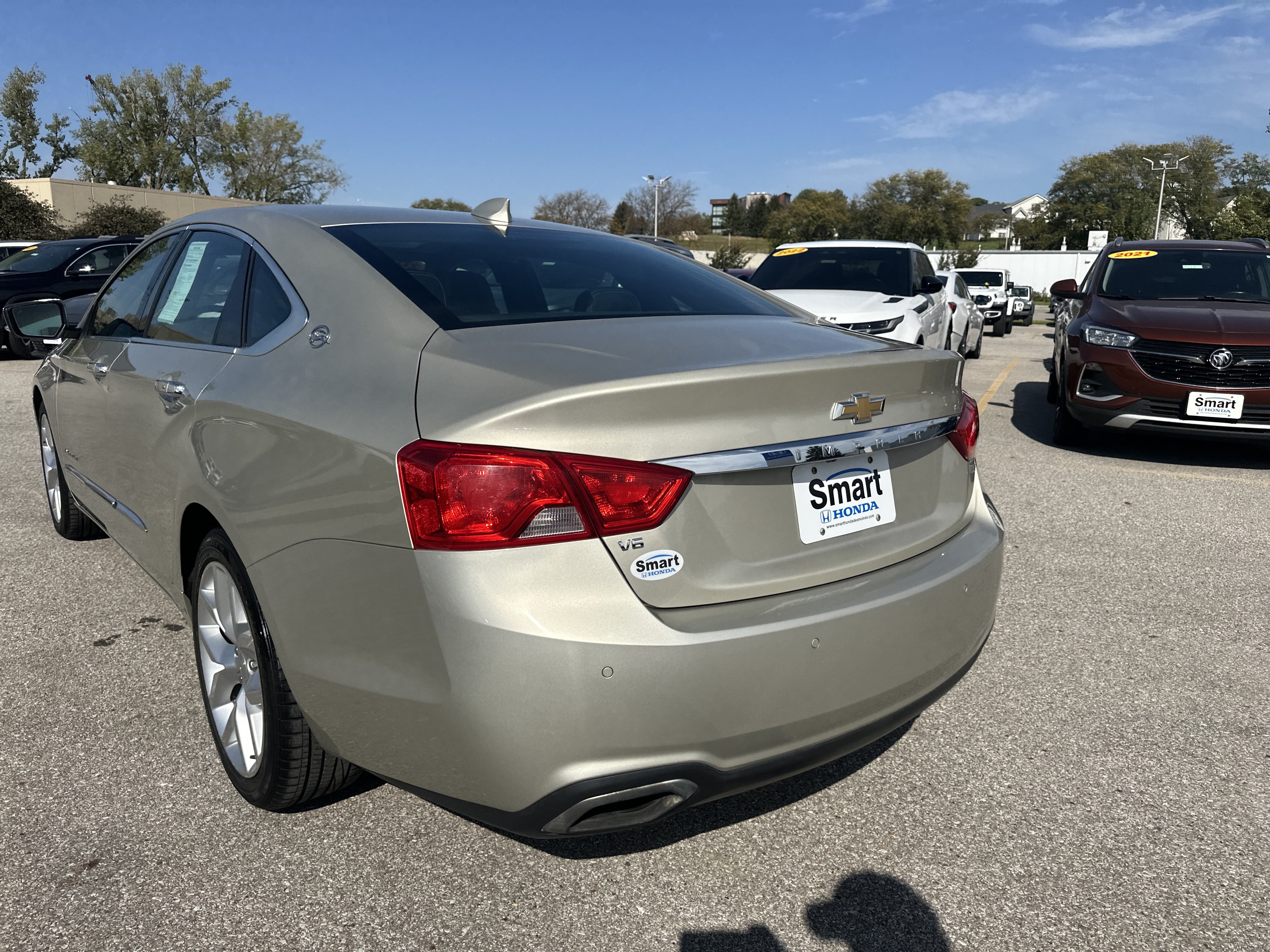 Used 2015 Chevrolet Impala LTZ FWD image 5