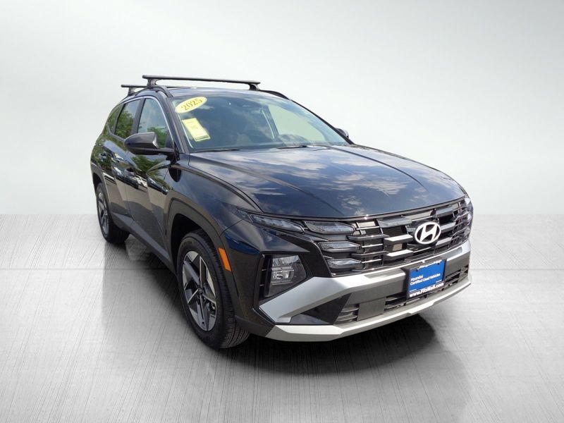 Certified 2025 Hyundai Tucson SEL image 1