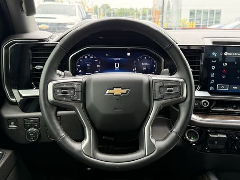 Used 2024 Chevrolet Silverado 1500 LT w/ Leather Package AWD/4WD image 19