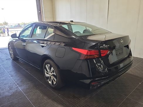 Used 2020 Nissan Altima 2.5 S FWD image 2