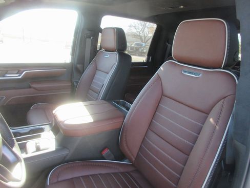 New 2026 GMC Sierra 2500 Denali Ultimate image 13