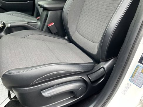 Certified 2023 Kia Seltos S w/ Navigation Package image 9