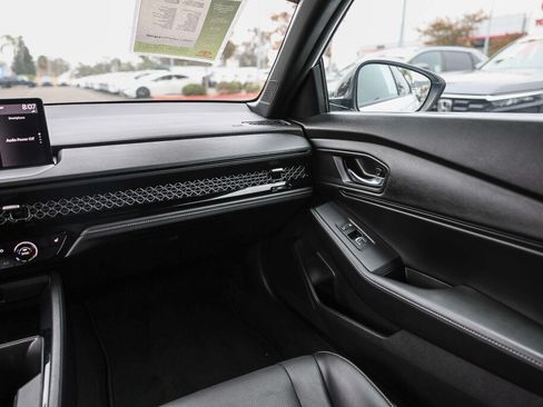 Used 2023 Honda Accord Sport image 6