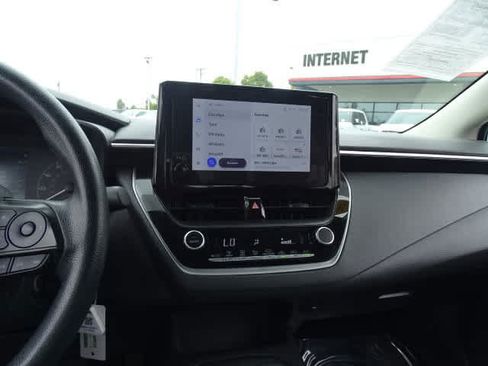 Used 2023 Toyota Corolla LE FWD image 27