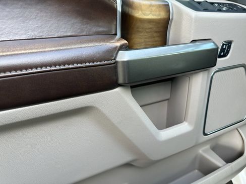 Used 2018 Ford F350 Limited image 11