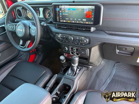 New 2026 Jeep Wrangler Unlimited Rubicon AWD/4WD image 10