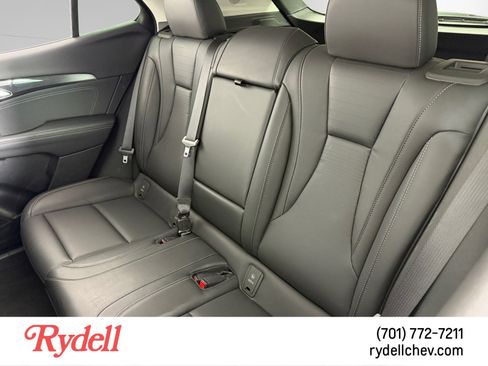 Used 2025 Buick Envision Preferred image 16