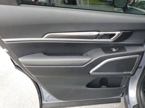 Used 2024 Kia Telluride S w/ S Sunroof Package image 8