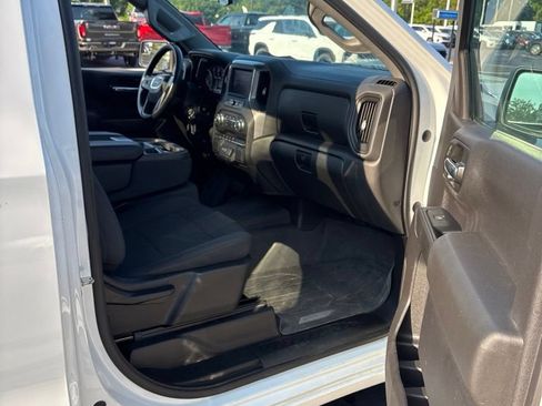 Used 2022 GMC Sierra 1500 Pro w/ Sierra Value Package AWD/4WD image 8
