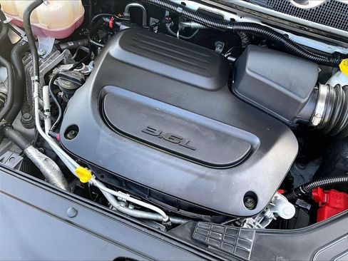 Used 2023 Chrysler Pacifica Touring-L FWD image 35