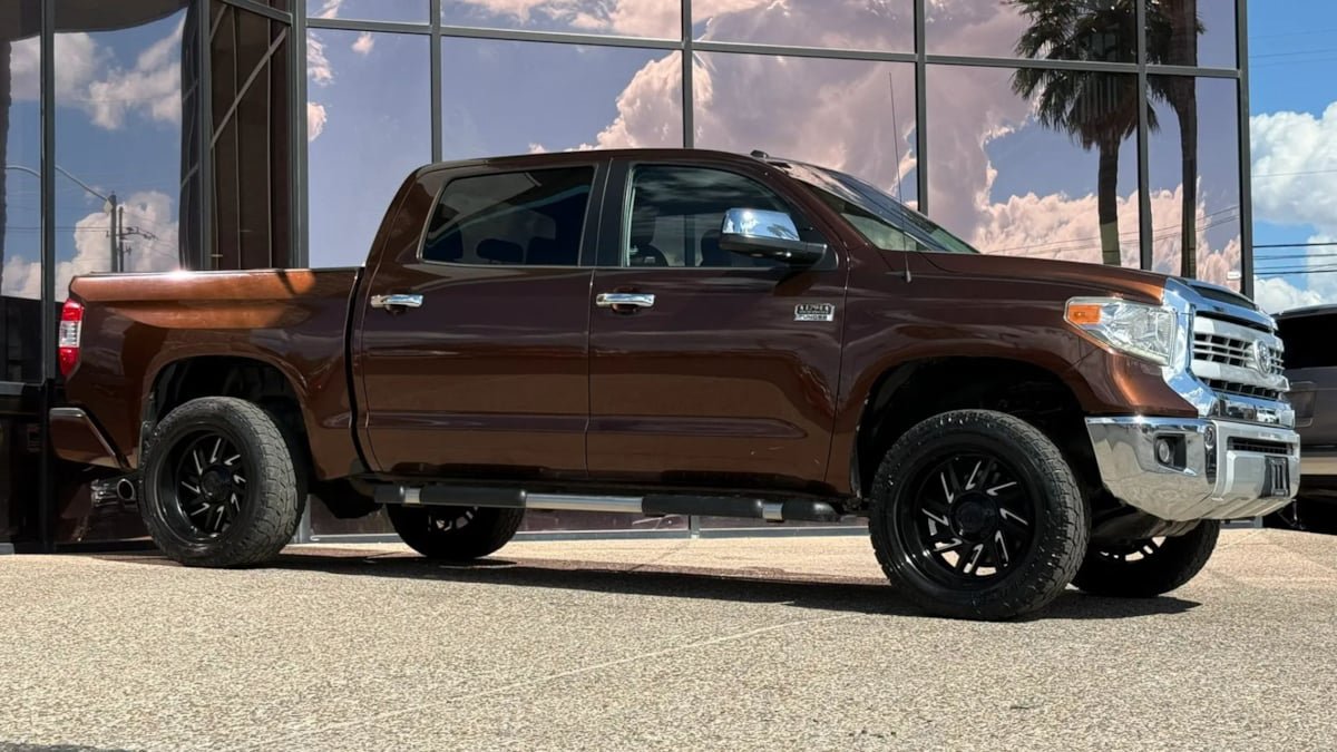 Used 2015 Toyota Tundra 1794 Edition AWD/4WD image 16