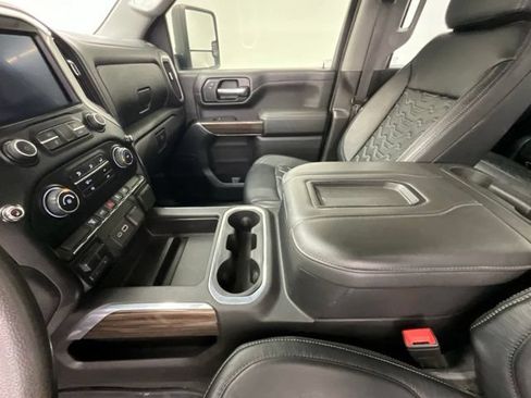 Used 2021 Chevrolet Silverado 2500 LT AWD/4WD image 15
