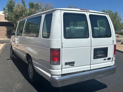 Used 2014 Ford E-350 and Econoline 350 XLT RWD image 8