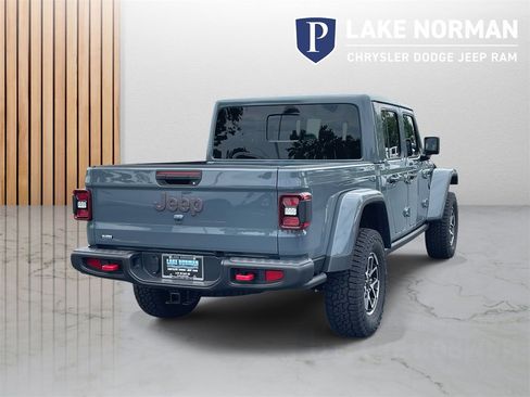 New 2025 Jeep Gladiator Rubicon w/ Convenience Group image 9