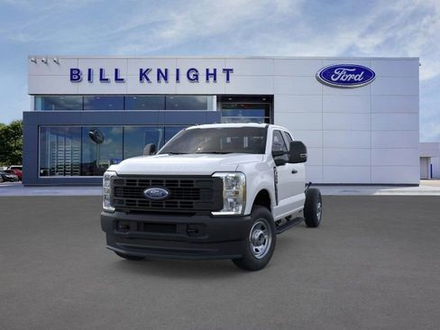 New 2026 Ford F350 XL image 2