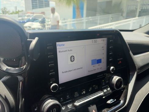 Used 2022 Toyota Highlander XSE FWD image 15