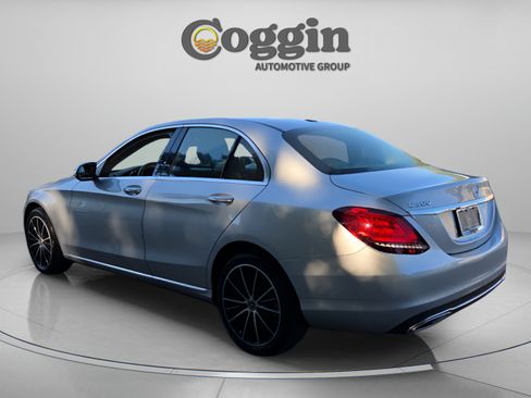 Used 2021 Mercedes-Benz C 300 4MATIC Sedan image 3