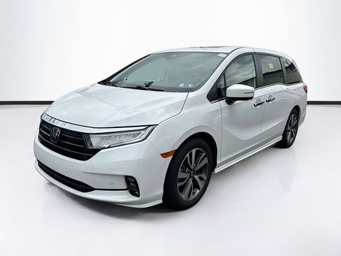 Used 2023 Honda Odyssey Touring image 3