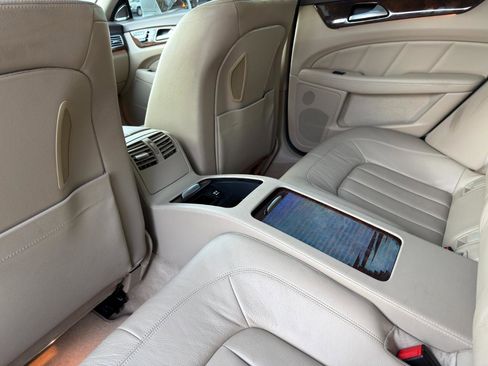 Used 2013 Mercedes-Benz CLS 550 4MATIC w/ Premium I Pkg image 21
