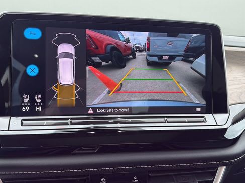 Used 2024 Volkswagen Atlas SE image 15