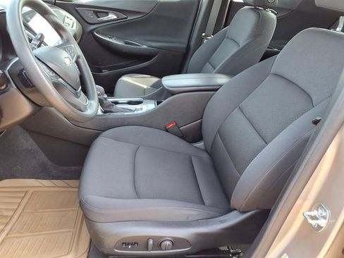Used 2025 Chevrolet Malibu LT FWD image 9
