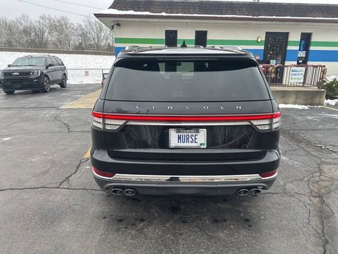 Used 2020 Lincoln Aviator Reserve w/ Equipment Group 202A image 4
