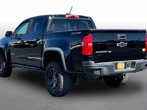 Used 2018 Chevrolet Colorado ZR2 w/ ZR2 Midnight Special Edition AWD/4WD image 11
