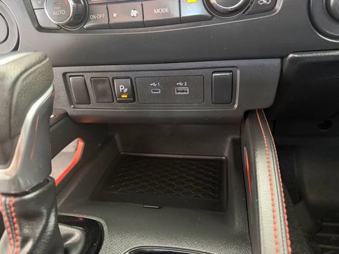 Used 2025 Nissan Frontier Pro-X RWD image 48