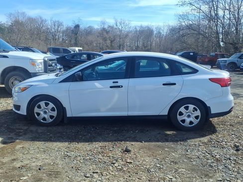 Used 2016 Ford Focus S w/ Exterior Protection Package image 5