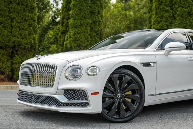 Used 2022 Bentley Flying Spur V8 AWD/4WD image 3