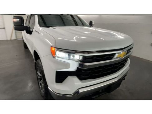 Used 2024 Chevrolet Silverado 1500 LT w/ Max Trailering Package image 3