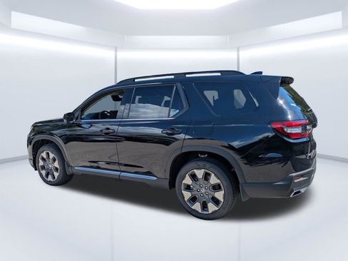 New 2026 Honda Pilot Touring image 6