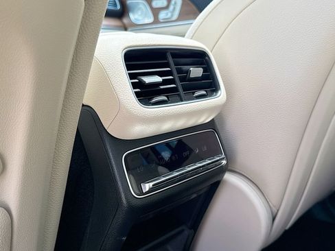 Used 2024 Mercedes-Benz GLS 580 4MATIC image 33