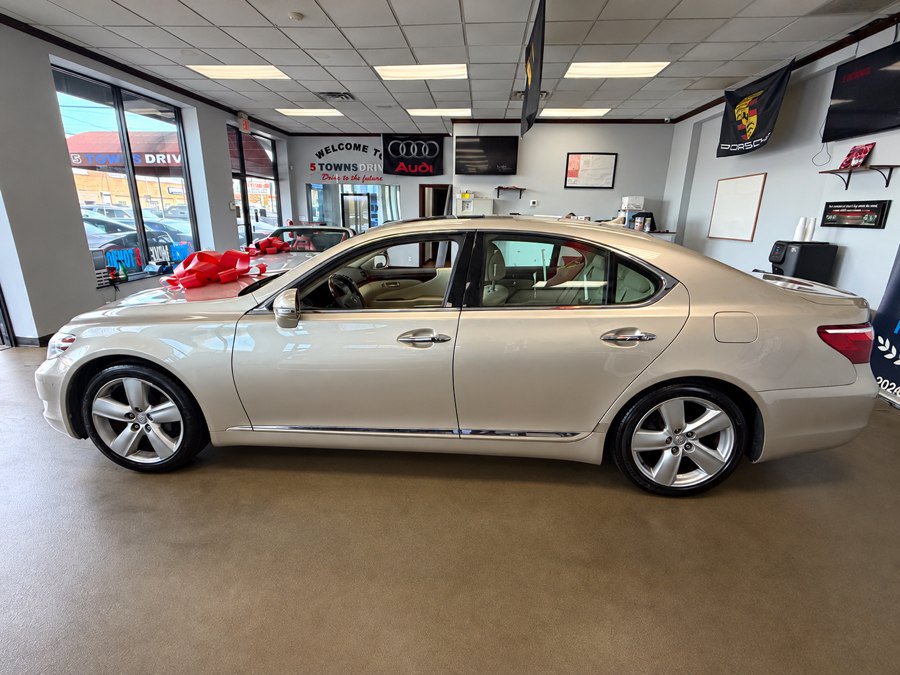Used 2011 Lexus LS 460 w/ Comfort Pkg RWD image 11
