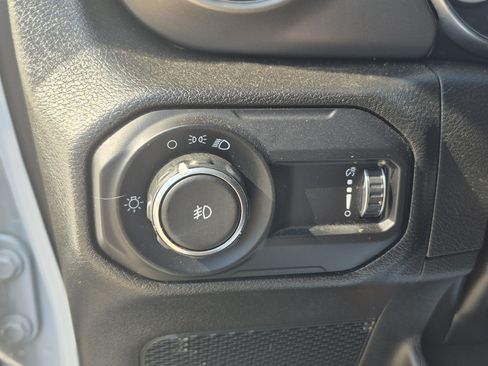 Used 2023 Jeep Wrangler Sport AWD/4WD image 33