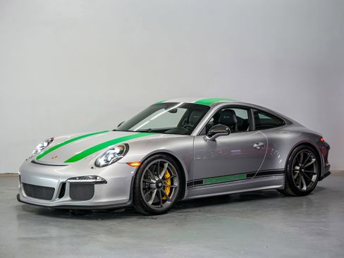 Used 2016 Porsche 911 R RWD image 6