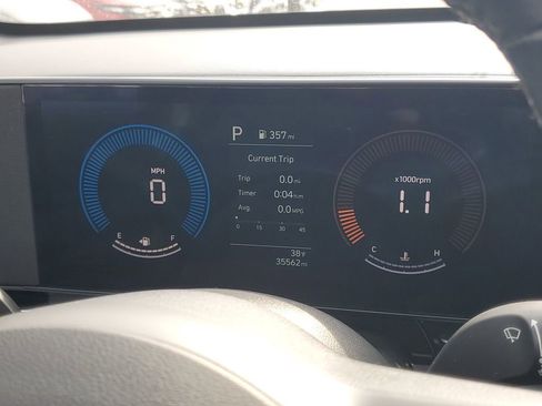 Used 2025 Hyundai Kona SEL image 19