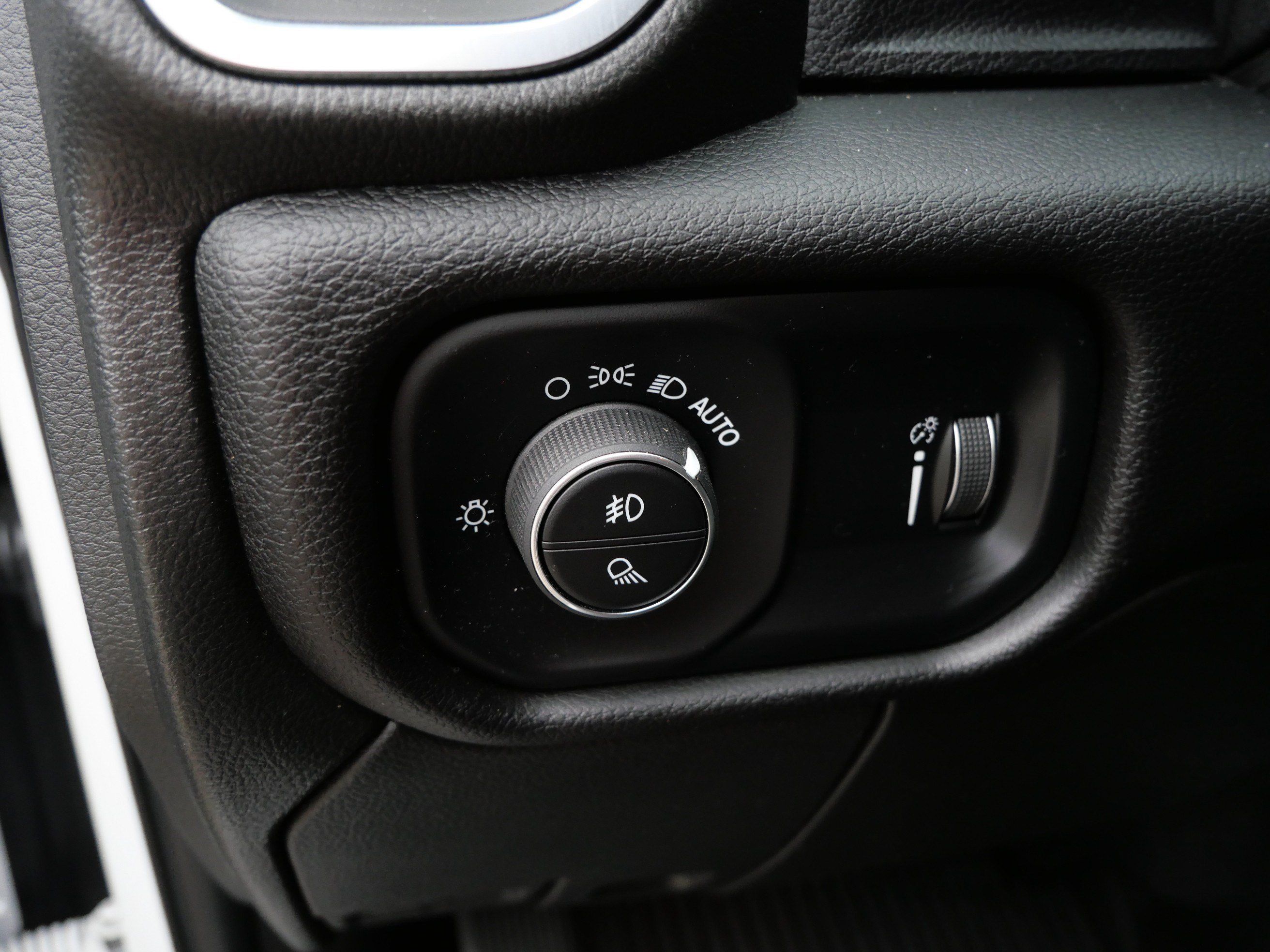 Used 2025 RAM 3500 Big Horn AWD/4WD image 24