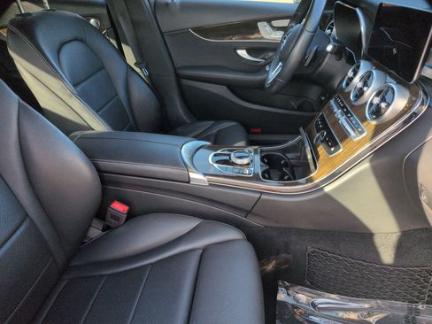 Used 2021 Mercedes-Benz C 300 Sedan w/ Premium Package image 35