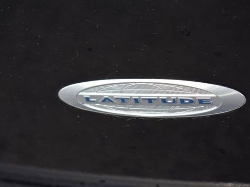 Used 2014 Jeep Patriot Latitude AWD/4WD image 13