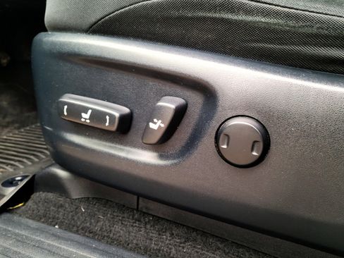 Used 2018 Toyota 4Runner SR5 image 16