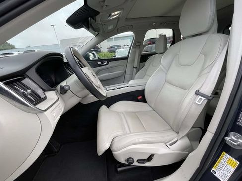 Used 2022 Volvo XC60 B6 Inscription w/ Advanced Package AWD/4WD image 17