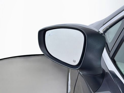 Used 2023 Chrysler Pacifica Touring-L AWD/4WD image 30