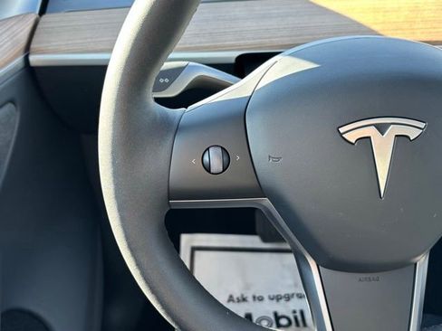 Used 2024 Tesla Model Y Long Range image 29