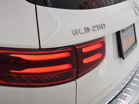 Certified 2025 Mercedes-Benz GLB 250 image 12