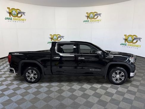 Used 2024 GMC Sierra 1500 SLT image 11